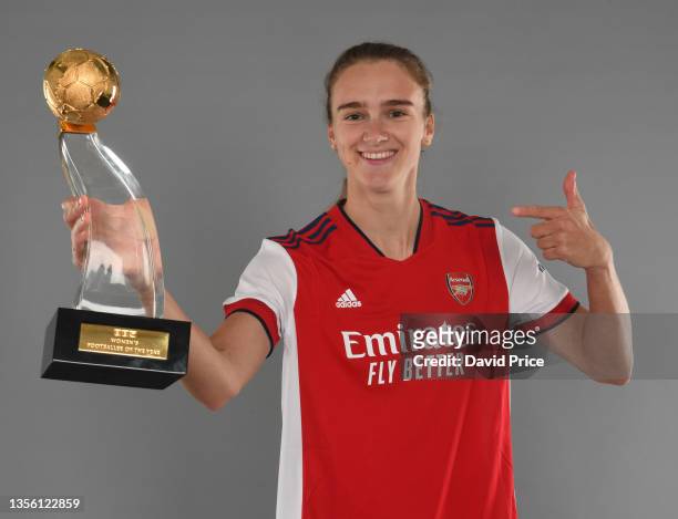 Vivianne Miedema of Arsenal with the BBC Women's Footballer of the Year Award after the Arsenal Women's training session at London Colney on November...
