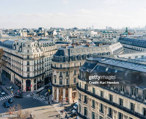 an elevated daytime view of the paris skyline - stock photo - ile de france stock-fotos und bilder