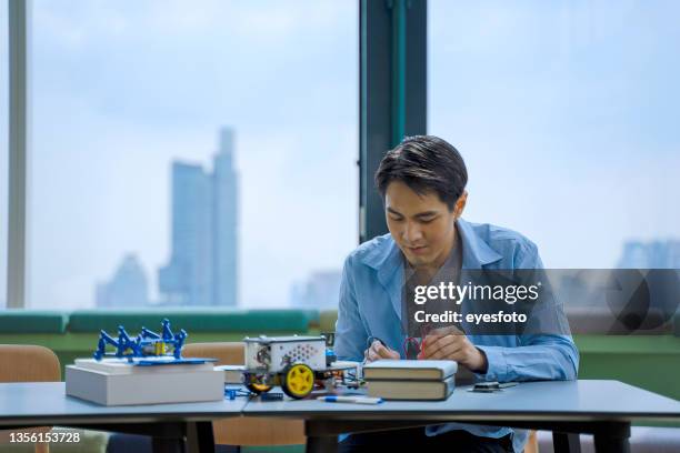 647 Model Engineering College Stock Photos, High-Res Pictures, and ...