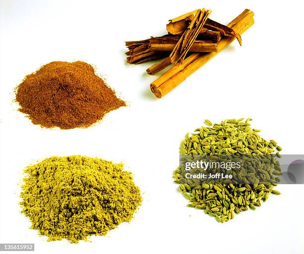 cinnamon & fennel - whole & ground - fennel seeds stock pictures, royalty-free photos & images