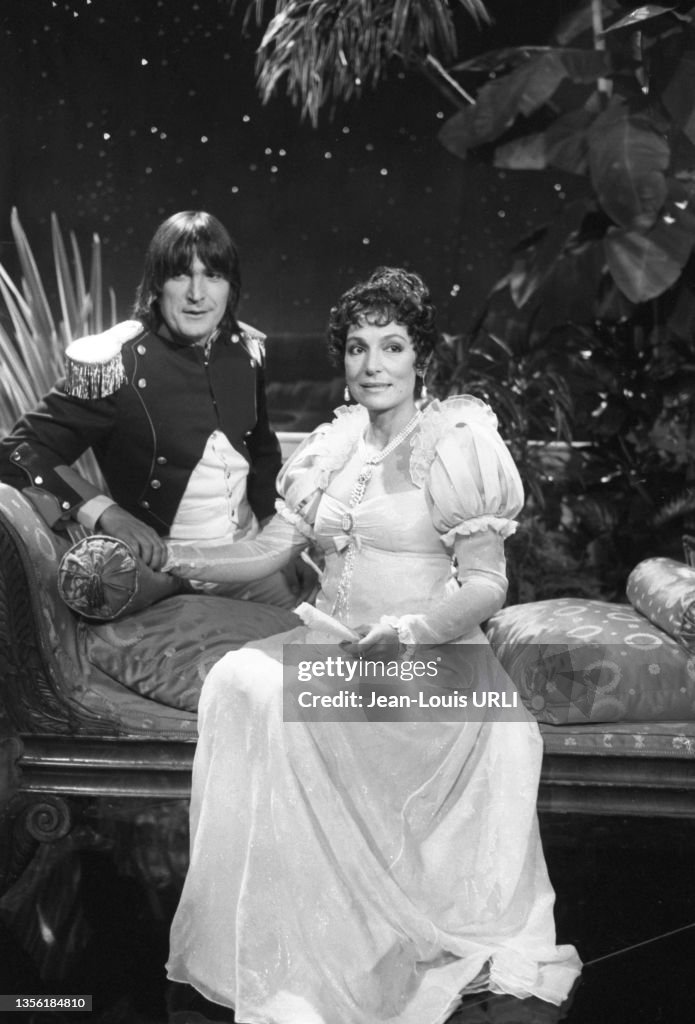 Serge Lama et Nana Mouskouri dans un show télé en 1982
