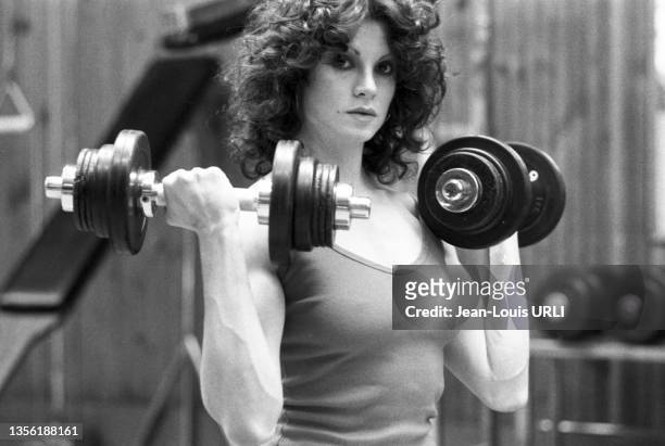 Lisa Lyon, bodybuildeuse américaine, à Paris le 30 avril 1980, France