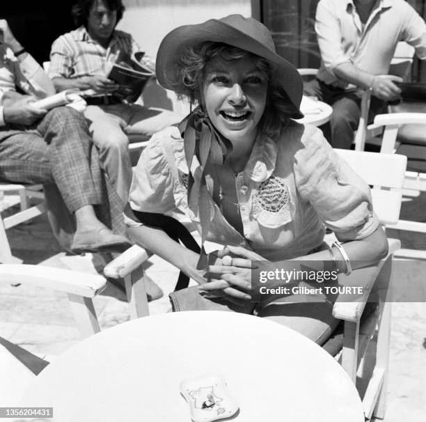 Actrice américaine Valerie Perrine lors du Festival de Cannes en mai 1975