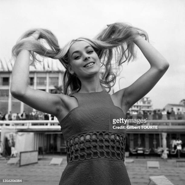 Actrice française Geneviève Grad lors du Festival de Cannes en mai 1968