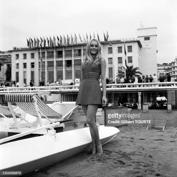 Actrice française Geneviève Grad lors du Festival de Cannes en mai 1968
