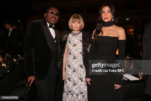 Edward Enninful, Anna Wintour and Dua Lipa attend The Fashion Awards 2021 at Royal Albert Hall on November 29, 2021 in London, England.