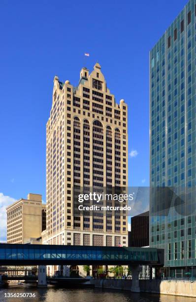 Faison Building Chase Tower (Milwaukee) Photos and Premium High Res Pictures - Getty Images