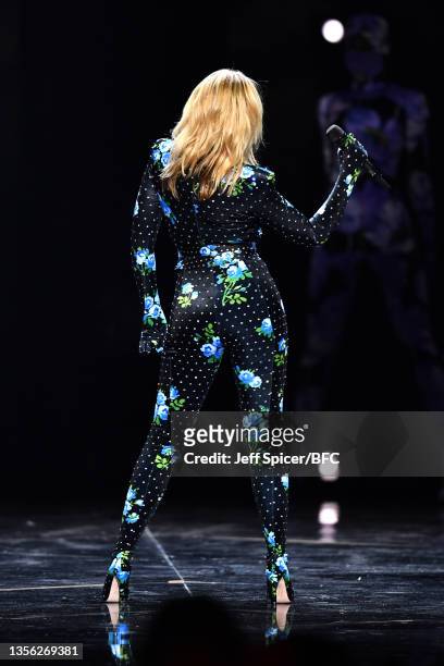 Kylie Minogue performs on stage during The Fashion Awards 2021 at the Royal Albert Hall on November 29, 2021 in London, England.