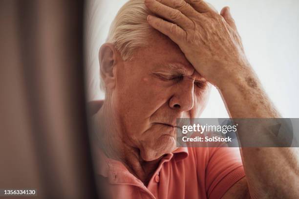 i'm frustrated - dementie stockfoto's en -beelden