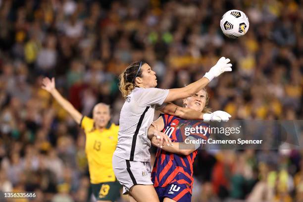 Matildas goalkeeper Lydia Williams challenges for the ball against Lindsey Horan of the United States during game two of the International Friendly...