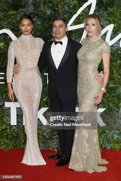 Shanina Shaik attends The Fashion Awards 2021 at the Royal Albert Hall on November 29, 2021 in London, England.