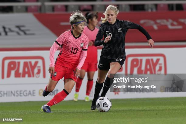 Ji So-Yun of South Korea in action during the Women's international friendly match between South Korea and New Zealand at Goyang Stadium on November...
