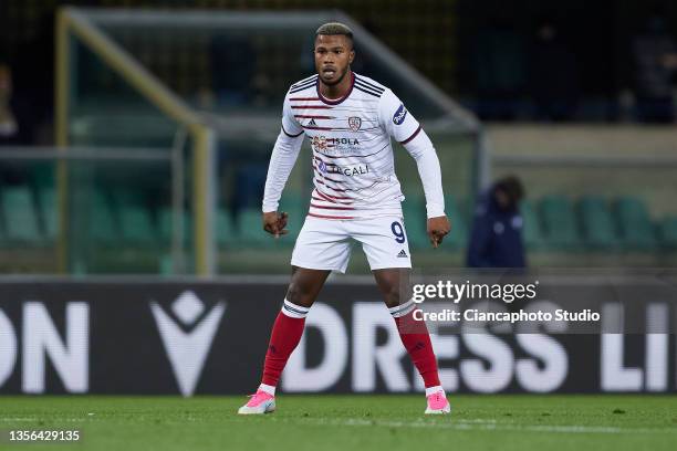 Keita Balde of Cagliari Calcio looks on during the Serie A match between Hellas Verona and Cagliari at Stadio Marcantonio Bentegodi on November 30,...