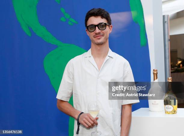 Jacob Bixenman attends Unconventional Bubbles with Ruinart + David Shrigley on November 30, 2021 in Miami, Florida.