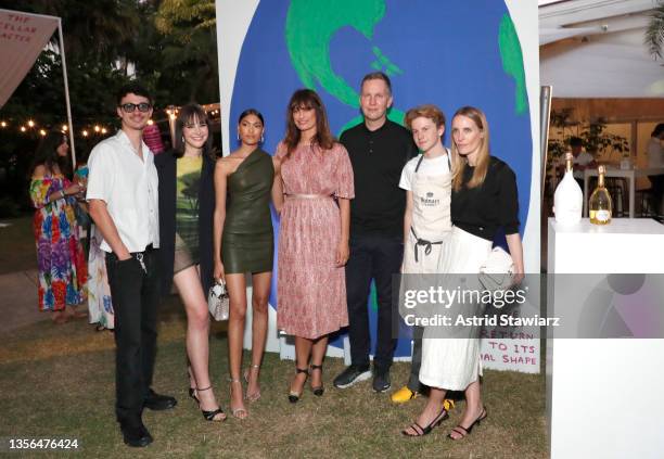 Jacob Bixenman, Hari Nef, Pritika Swarup, Caroline de Maigret, David Shrigley, Chef Flynn McGarry and Vanessa Traina attend Unconventional Bubbles...