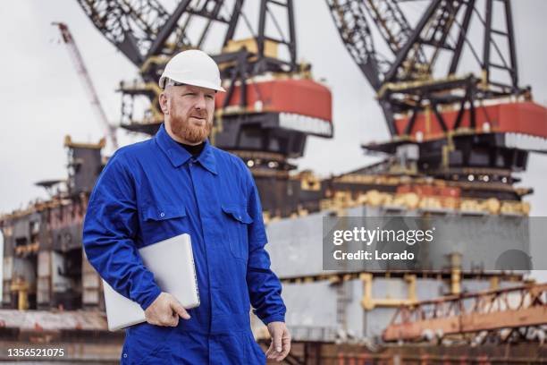 Oil Rig Man Rider Offshore Oil Rig Men Photos and Premium High Res Pictures - Getty Images