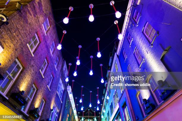 christmas celebration in london west end - carnaby street imagens e fotografias de stock