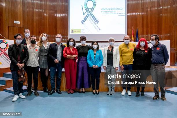Actress Abril Zamora ; the coordinator of the Andalusian Plan against HIV/AIDS and other STIs, Javier de la Torre ; the Minister of Health, Carolina...
