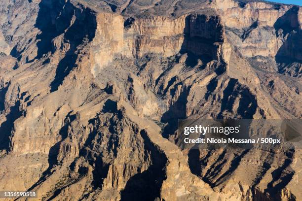 view of jebel shams in oman - arabian resto foto e immagini stock