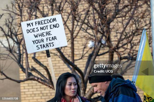 Medical freedom rally held outside of KSTP-TV news media to tell them to cover their protests and report the truth, St. Paul, Minnesota. November 20,...