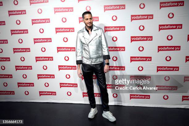 Nando Escribano attends the Omar Montes concert photocall at La Riviera Club on December 01, 2021 in Madrid, Spain.