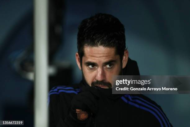 Francisco Roman Alarcon alias Isco of Real Madrid CF walks to the bench prior to start the La Liga Santander match between Real Madrid CF and...