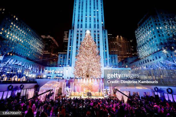 View of Rockefeller Center during the Rockefeller Center Christmas Tree Lighting Ceremony on December 01, 2021 in New York City.