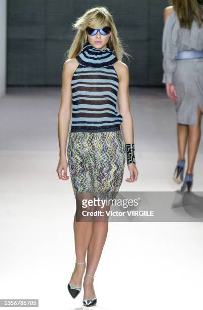 Anna Claudia Michels walks the runway during the Missoni Ready to Wear Spring/Summer 2001 fashion show as part of the Milan Fashion Week on October...