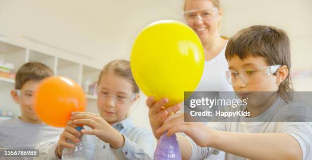 Axberiment 472 Balloon Experiment Stock Photos, High-Res Pictures, and Images ...