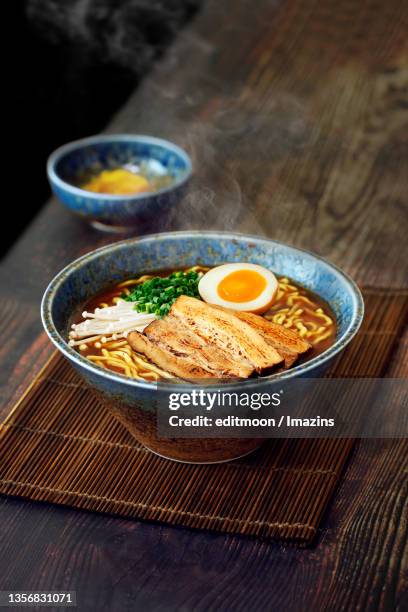 miso ramen - miso ramen stock pictures, royalty-free photos & images