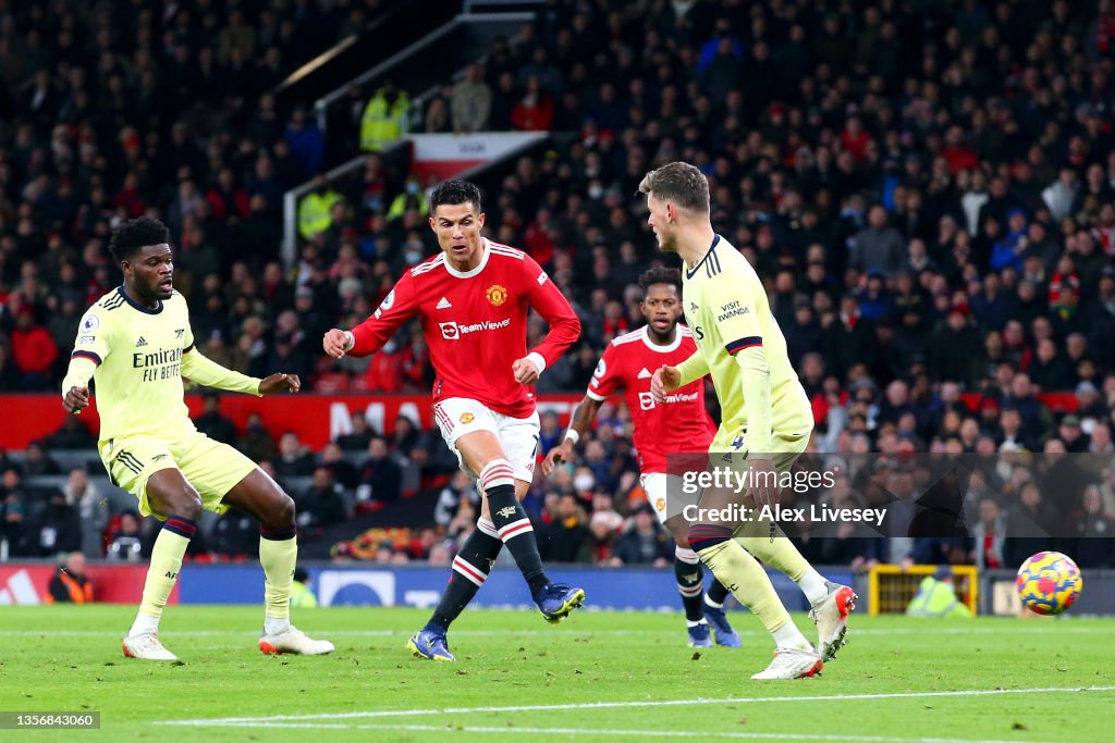 Manchester United v Arsenal - Premier League