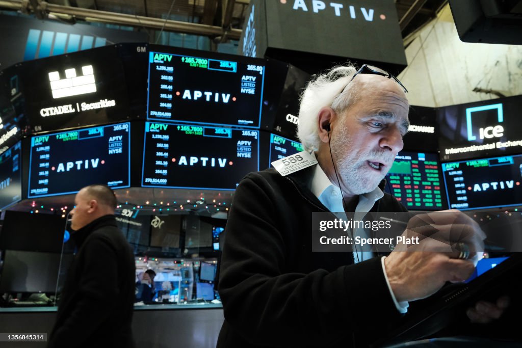 Stocks Bounce Back After Losses On Omicron Fears