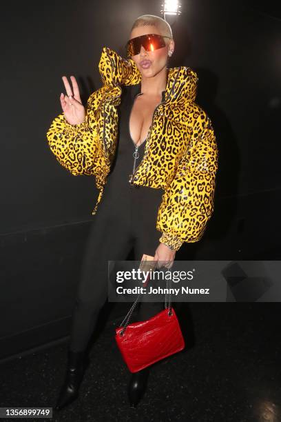 Amber Rose attends VERZUZ Bone Thugs-N-Harmony And Three 6 Mafia at Hollywood Palladium on December 02, 2021 in Los Angeles, California.