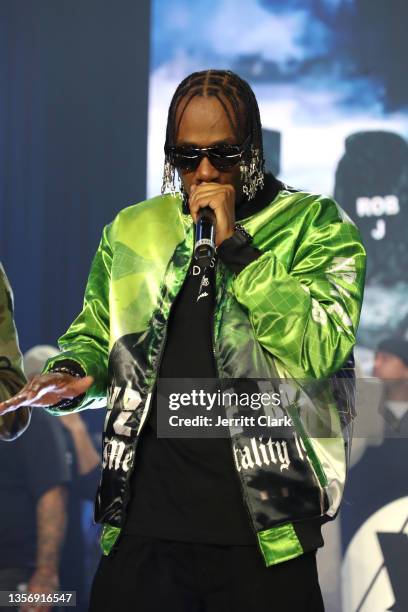 Krayzie Bone performs during VERZUZ Bone Thugs-N-Harmony And Three 6 Mafia at Hollywood Palladium on December 02, 2021 in Los Angeles, California.