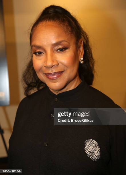 Pylicia Rashad Everyday 1,666 Phylicia Rashad Pictures Stock Photos, High-Res Pictures, and ...