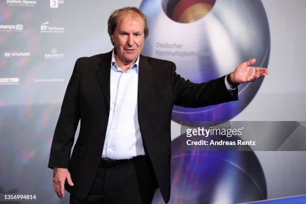 Chris de Burgh arrives for the annual German Sustainability Award at Maritim Hotel on December 03, 2021 in Duesseldorf, Germany.