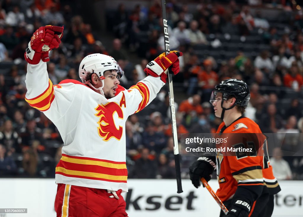 Calgary Flames v Anaheim Ducks