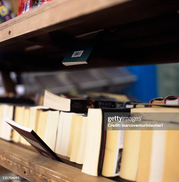Messy Book Stack Messy Bookshelf Photos and Premium High Res Pictures - Getty Images