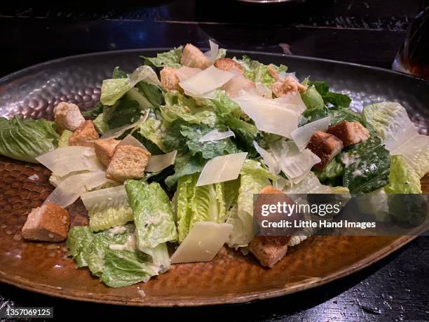 caesar salad - caesar salad stock-fotos und bilder