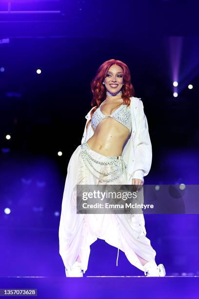 Doja Cat performs onstage during iHeartRadio 102.7 KIIS FM's Jingle Ball 2021 presented by Capital One at The Forum on December 03, 2021 in Los...