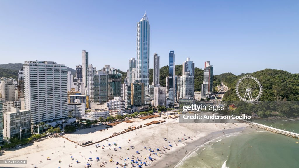 Aerial view of Balneário Camboriú beach with expansion of the sand strip