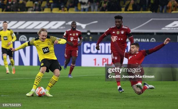 Julian Brandt of Dortmund scores his team's first goal during the Bundesliga match between Borussia Dortmund and FC Bayern München at Signal Iduna...