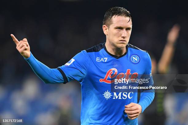 Piotr Zielinski of SSC Napoli celebrates after scoring their side's first goal during the Serie A match between SSC Napoli v Atalanta BC at Stadio...