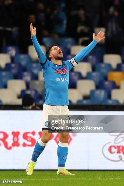 Dries Mertens of SSC Napoli celebrates after scoring their side's second goal during the Serie A match between SSC Napoli v Atalanta BC at Stadio...