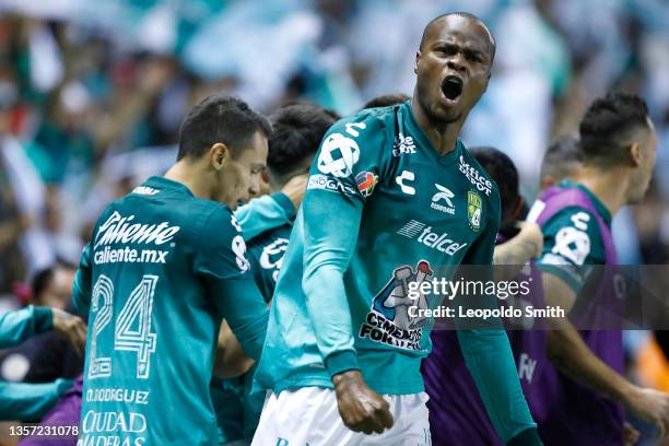 Steven Barreiro of Leon celebrates after winning the semifinal second leg match between Leon and Tigres UANL as part of the Torneo Grita Mexico A21...