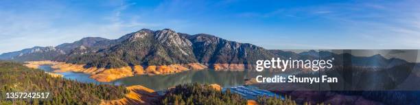 drought of shasta lake, california - mount shasta stock pictures, royalty-free photos & images