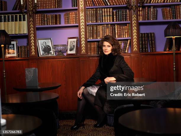 Fanny Ardant photographiée à "L'Hôtel" - Rue des Beaux Arts dans le 6ème arrondissement de Paris