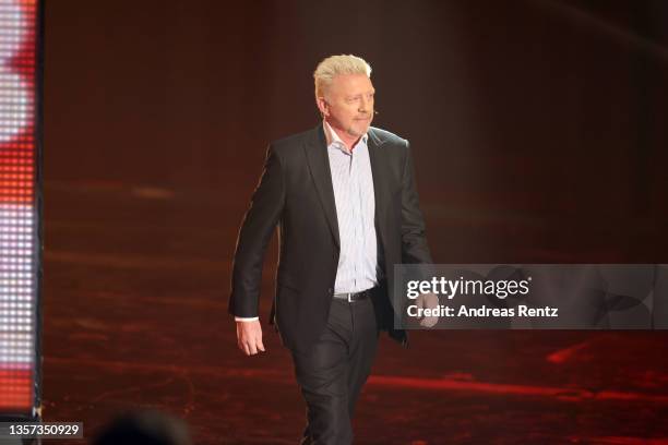 Boris Becker arrives on stage during the tv show "2021! Menschen, Bilder, Emotionen! - Der grosse RTL Jahresrückblick" on December 05, 2021 in...