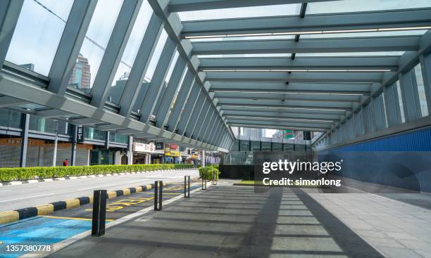 steel frame of building in malaysia - kuala lumpur road stock pictures, royalty-free photos & images