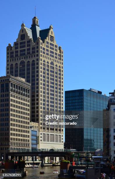 Faison Building Chase Tower (Milwaukee) Photos and Premium High Res Pictures - Getty Images